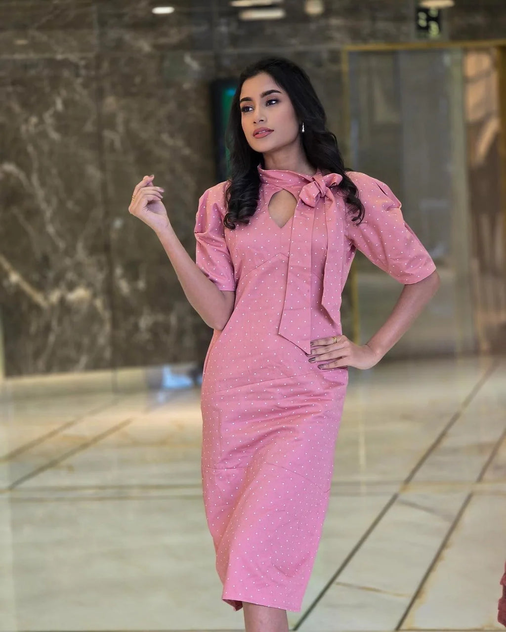 Britney pink midi dress with short sleeves