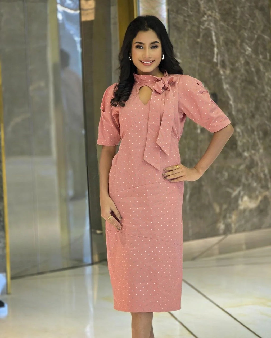 Britney pink midi dress with short sleeves