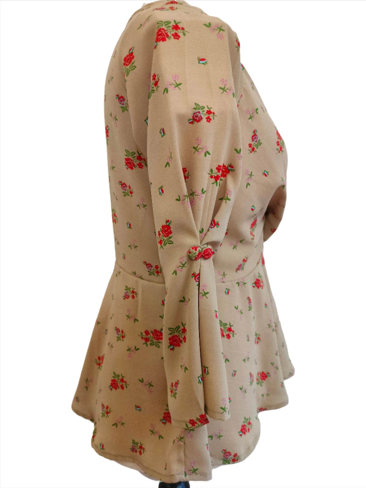 Bella beige floral front knotted top
