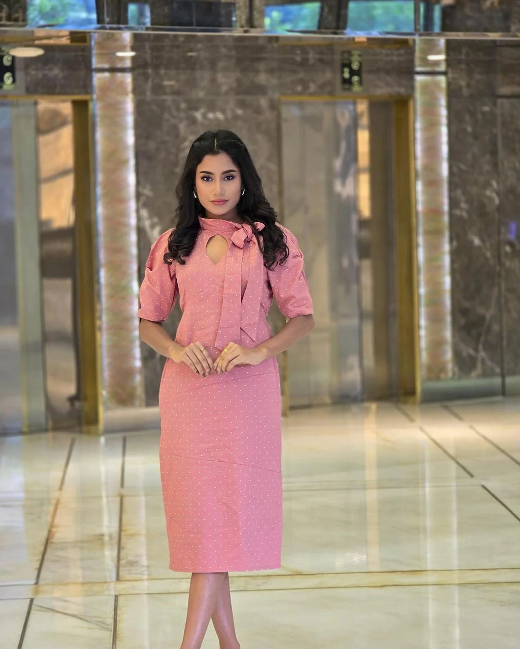 Britney pink midi dress with short sleeves