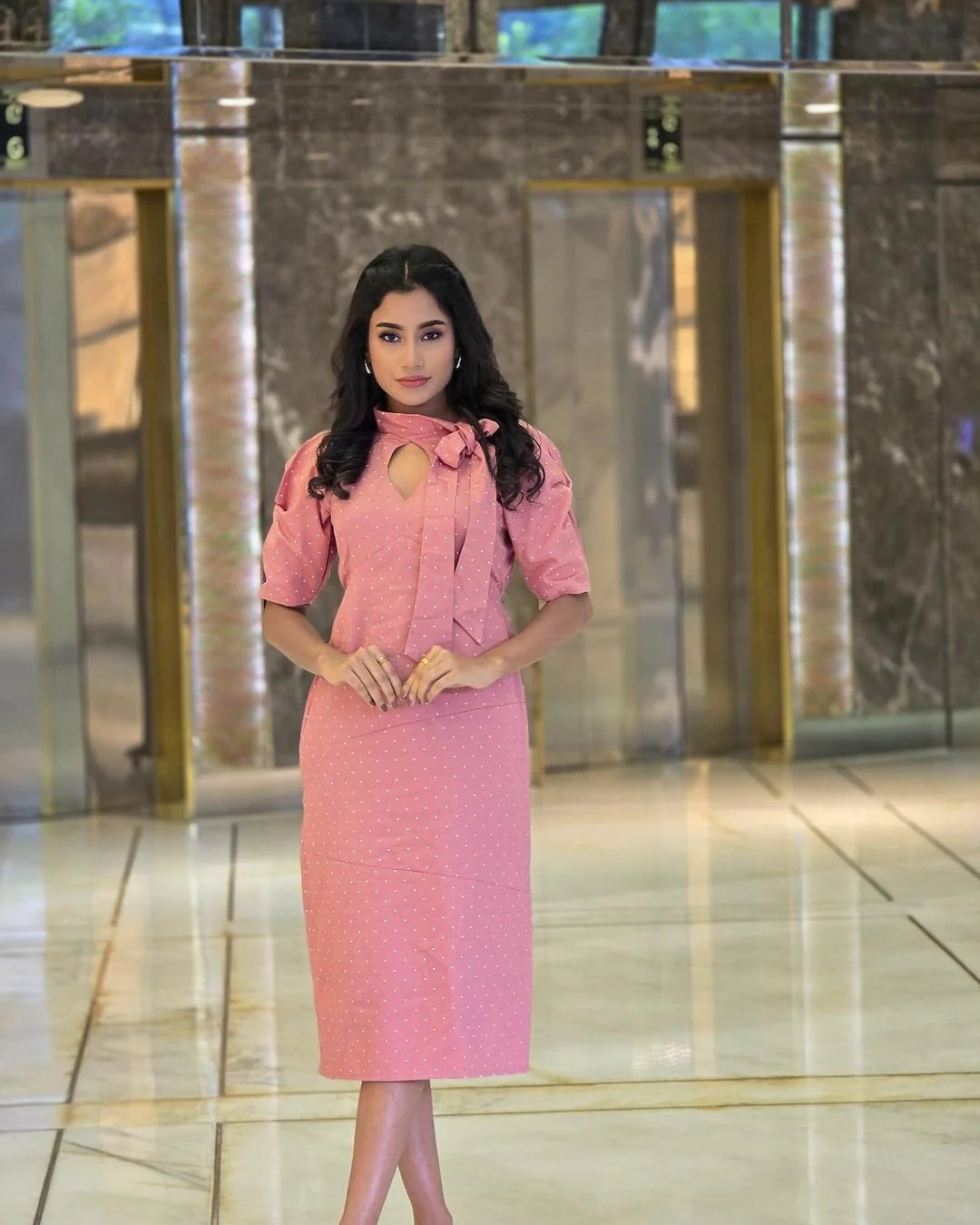 Britney pink midi dress with short sleeves
