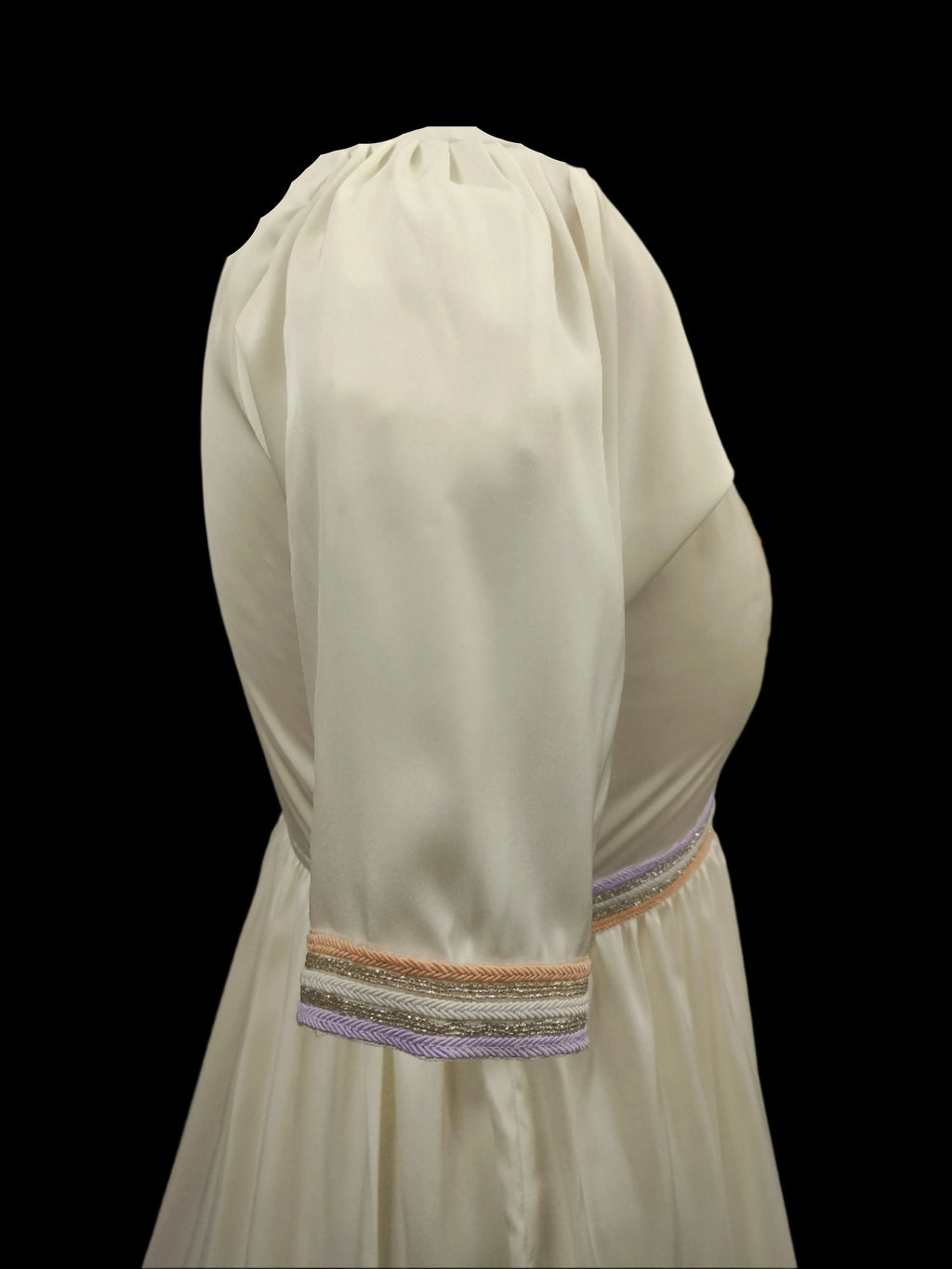 Liana Off White Ethnic Kurti