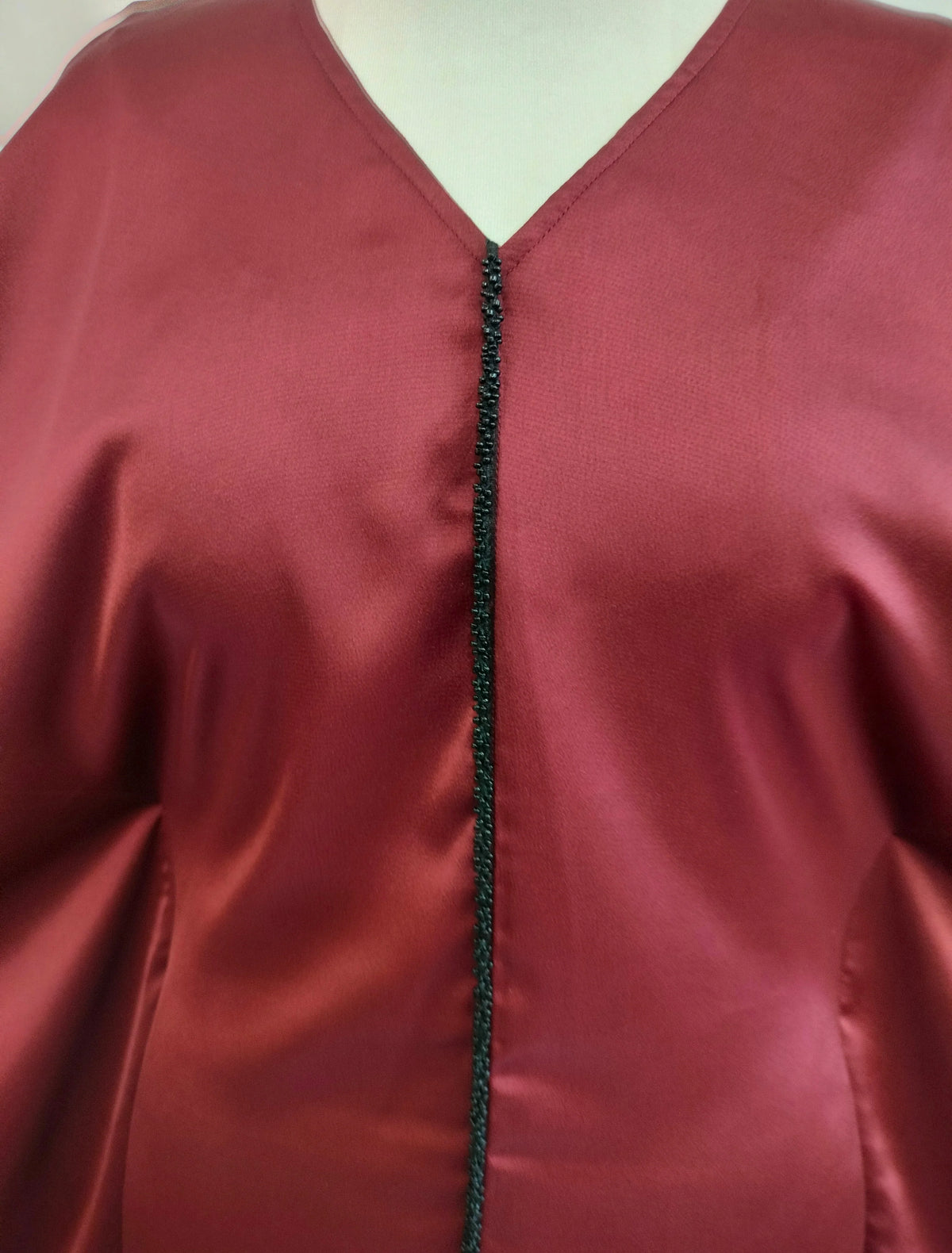 Iris deep red abaya